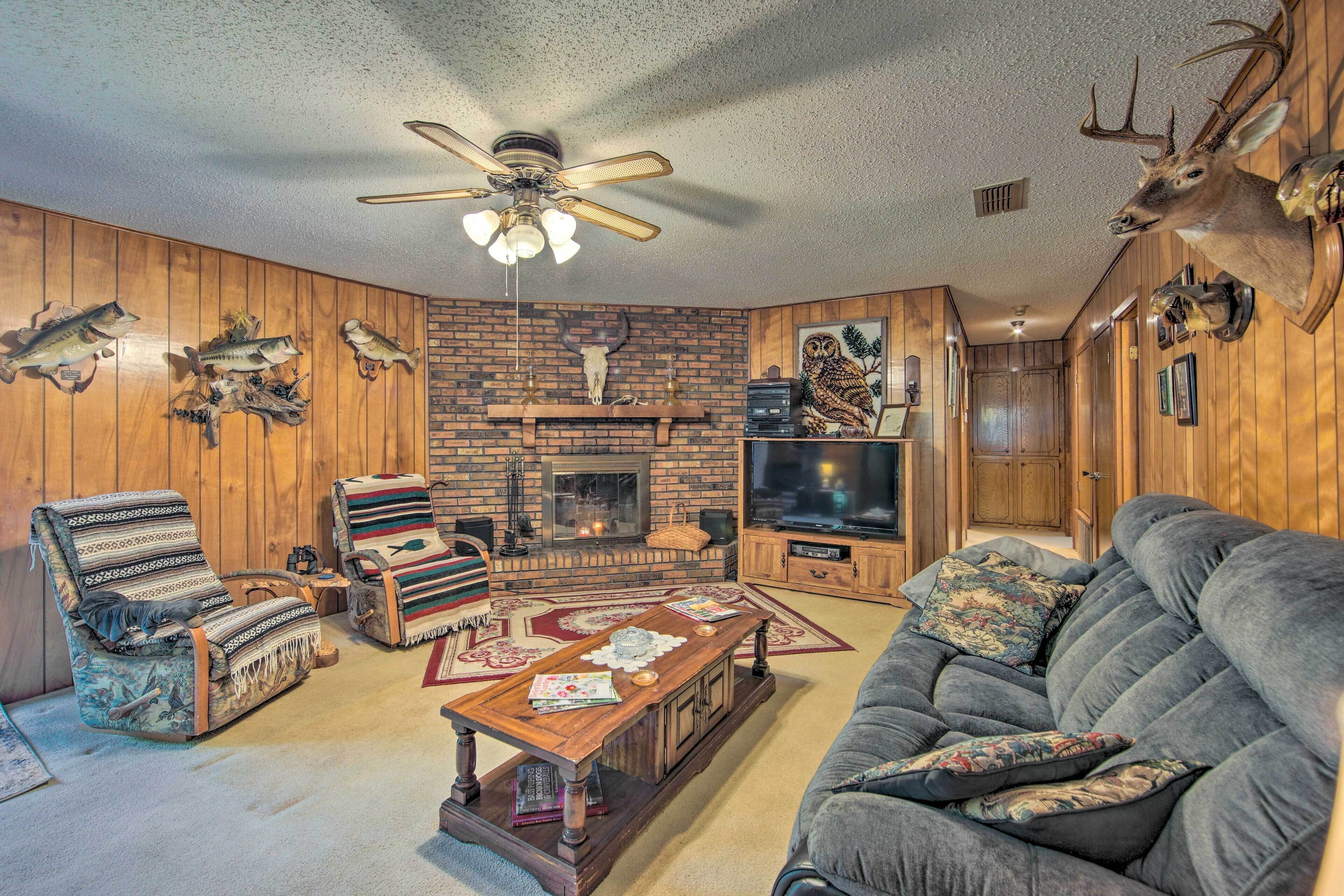 Lake O Pines, Jefferson, TX - Angler's Cabin!