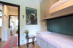 3 chambres, fer et planche Ă repasser, accĂšs Ă Internet