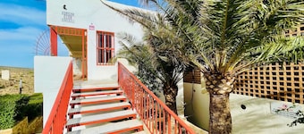 Apartment with private terrace and cruising views