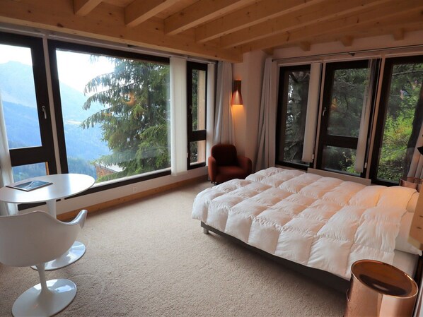 7 bedrooms, free WiFi