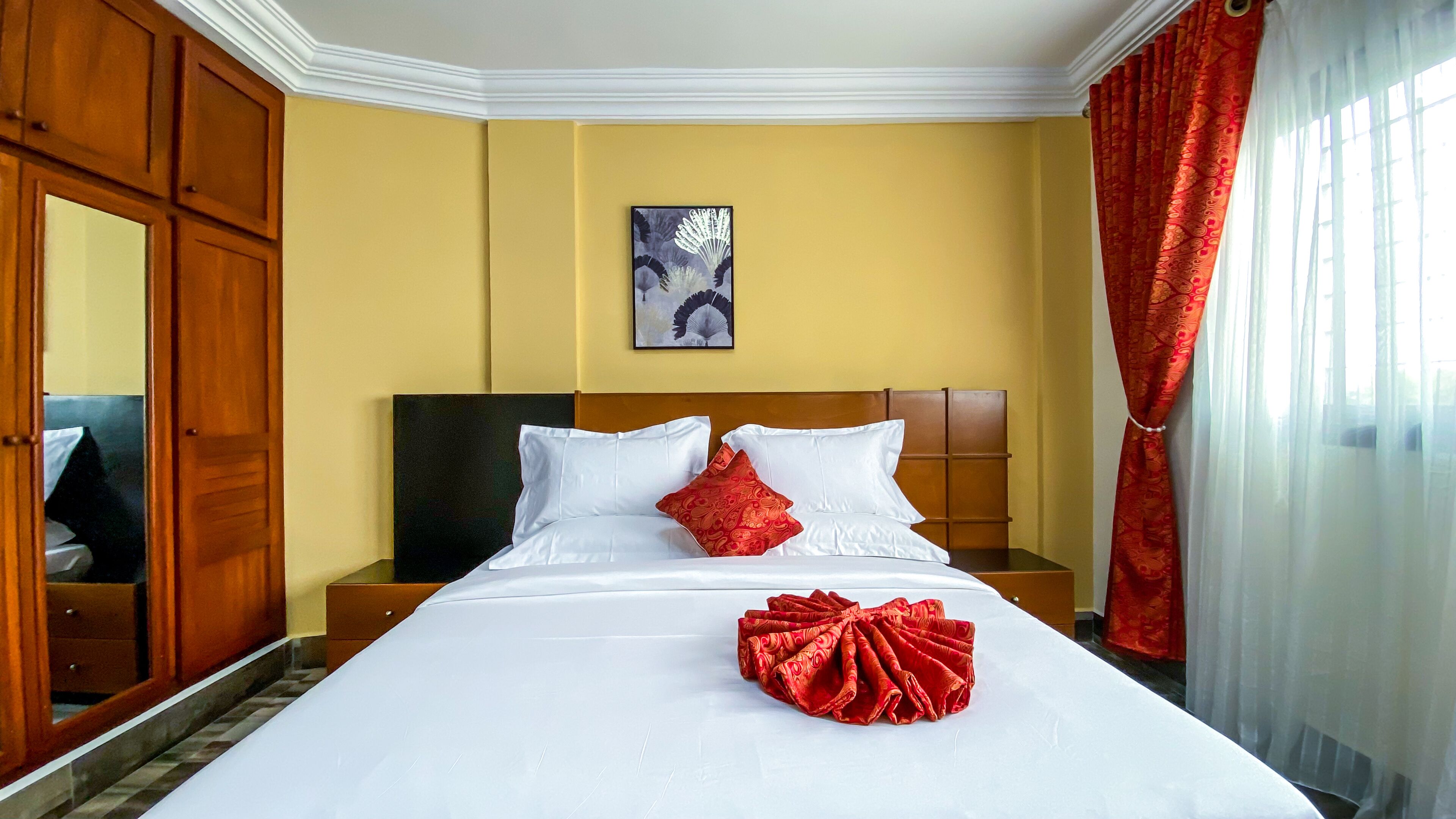 Allergikerbettwaren, Zimmersafe, individuell dekoriert