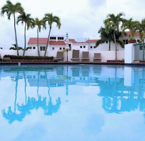 3 outdoor pools, cabanas (surcharge), pool umbrellas