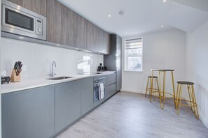 Leilighet, flere senger | Eget kjøkken | Kjøleskap, mikrobølgeovn, ovn og kokeplater