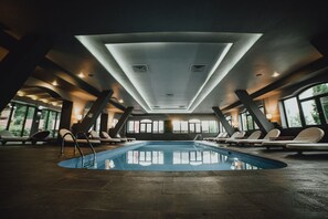 Pool - QResort and Spa (Sacele)
