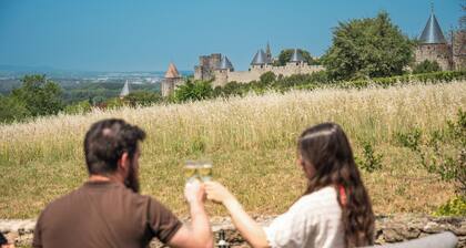 UNIQUE - Villa face à la Cité UNESCO : piscine chauffée, jacuzzi, vue 360 degrés