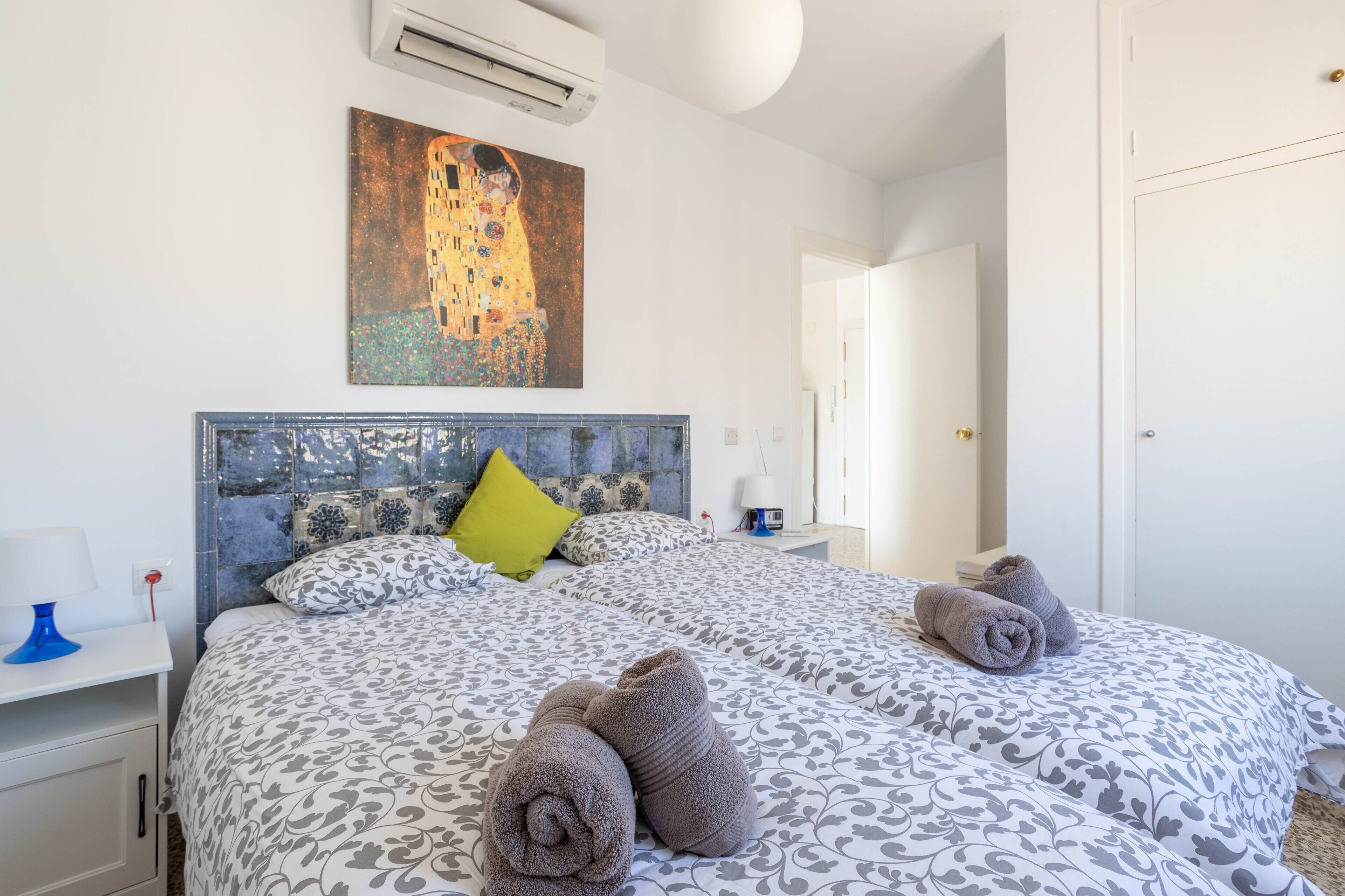1 dormitorio, tabla de planchar con plancha, wifi gratis y ropa de cama