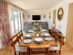 Cottage | Interior - Muscat (Ryde)