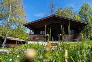 Exterior - Chalet Scoiattolo with Mountain Views and Terrace (Capanne)