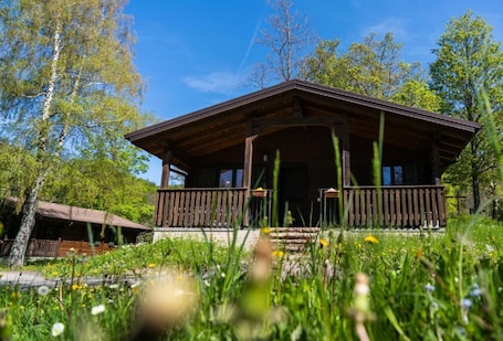 Exterior. Chalet Castagno - Villaggio Anemone with Mountain View and Terrace