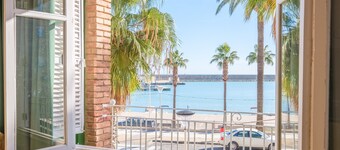 Apartment Las Palmeras 2 with Sea View & Terrace