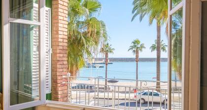 Apartment Las Palmeras 2 with Sea View & Terrace