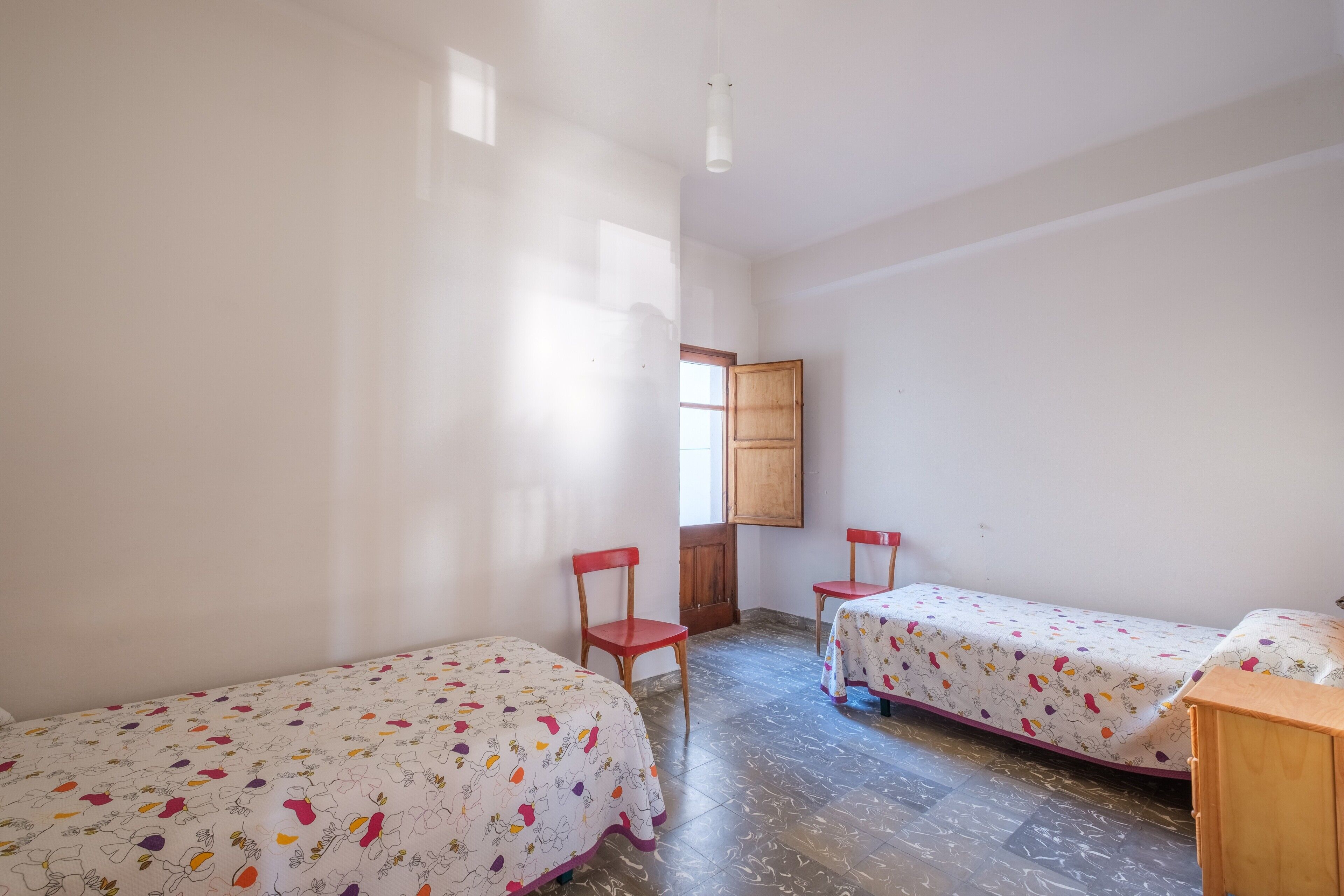 4 sovrum, strykjärn/strykbräda, wi-fi och sängkläder