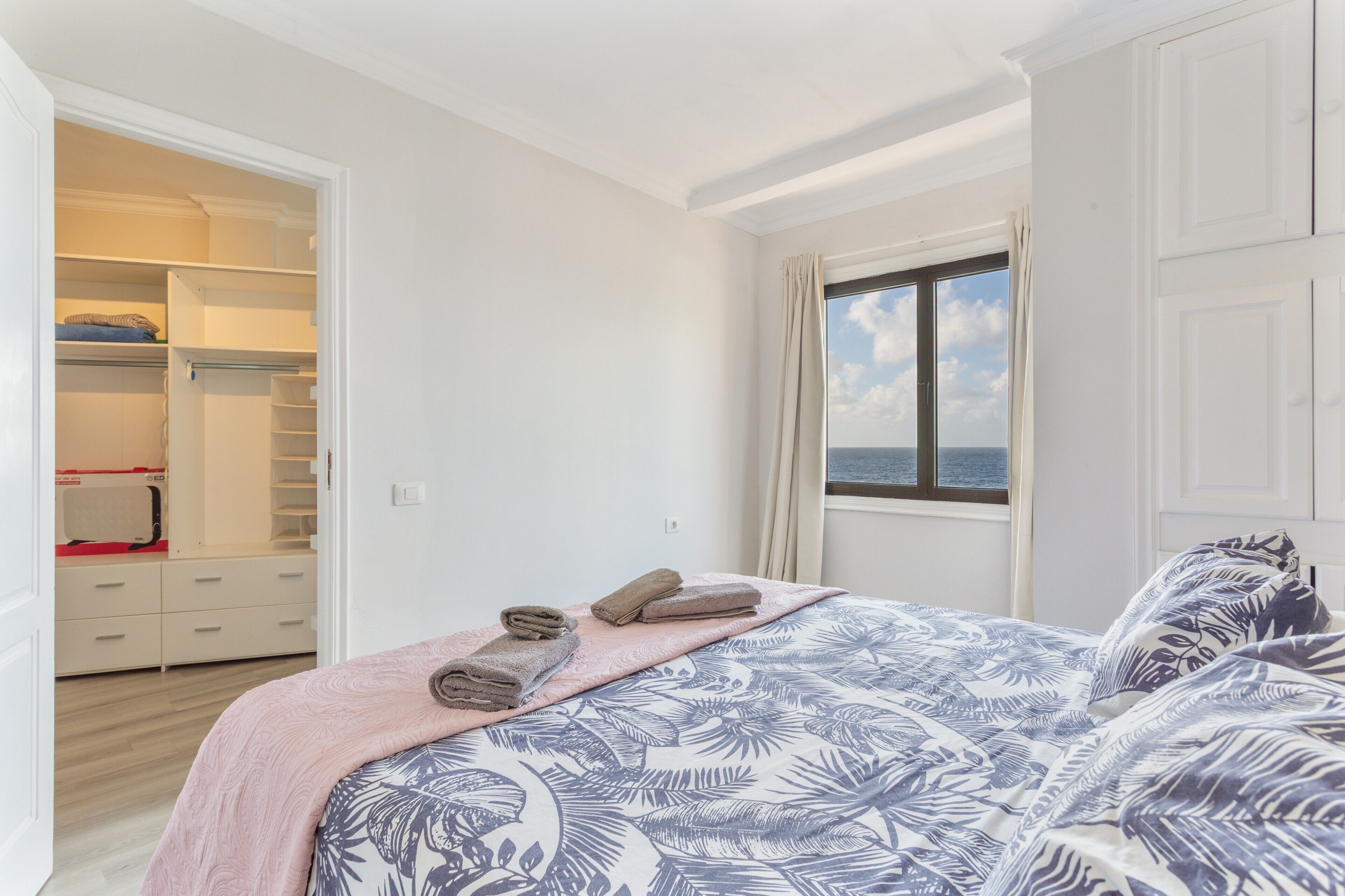 1 多间卧室、熨斗/熨衣板、免费 WiFi、床单