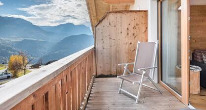 Holiday Apartment 'Hatzes App Raschötz' with Mountain View, Balcony and Wi-Fi