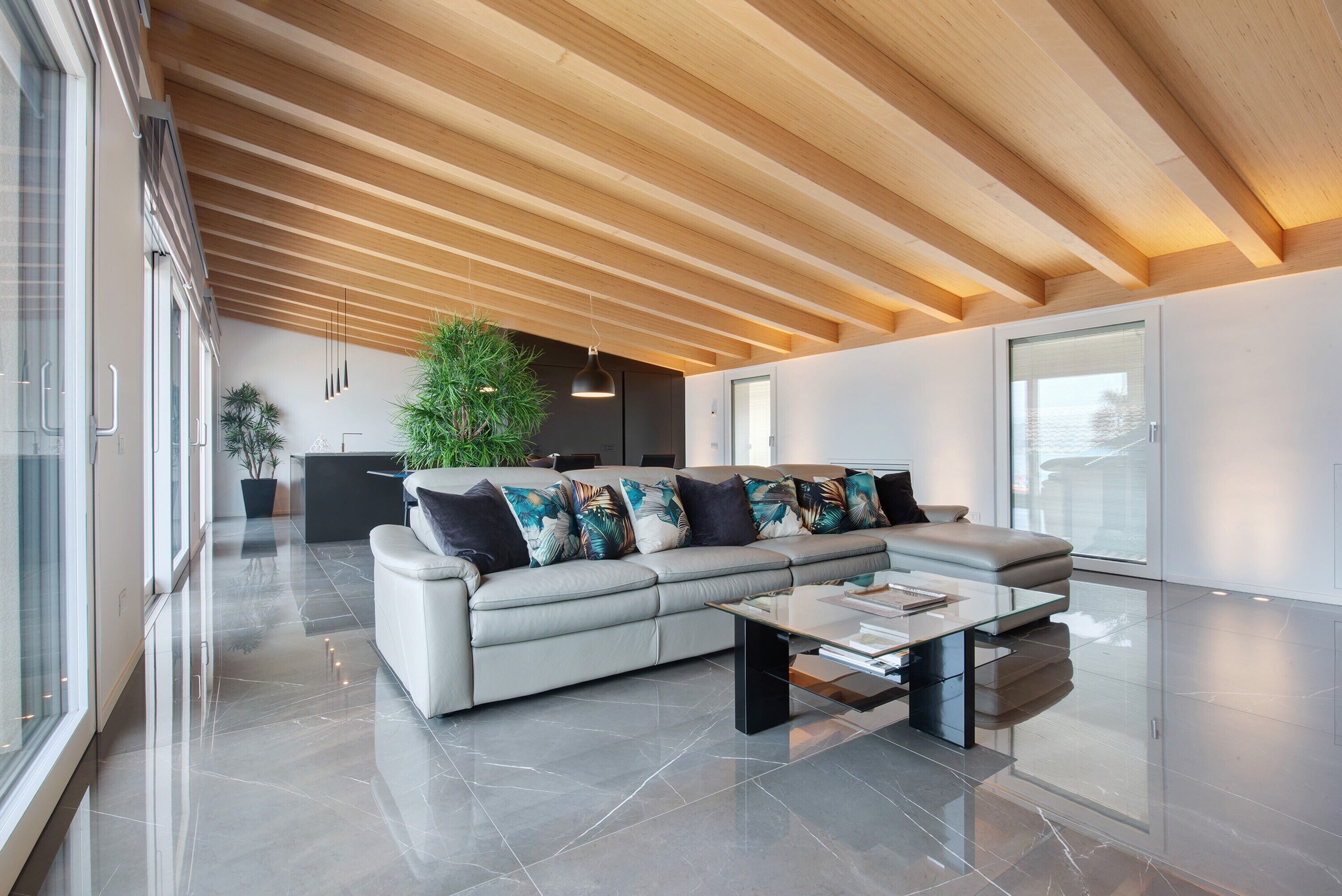 Televisión, chimenea