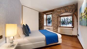 2 chambres, fer et planche Ă repasser, Wi-Fi gratuit, draps fournis