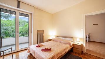 1 camera, Wi-Fi gratuito, lenzuola