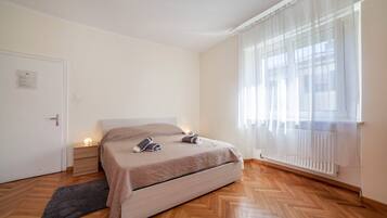 1 bedroom, free WiFi, bed sheets