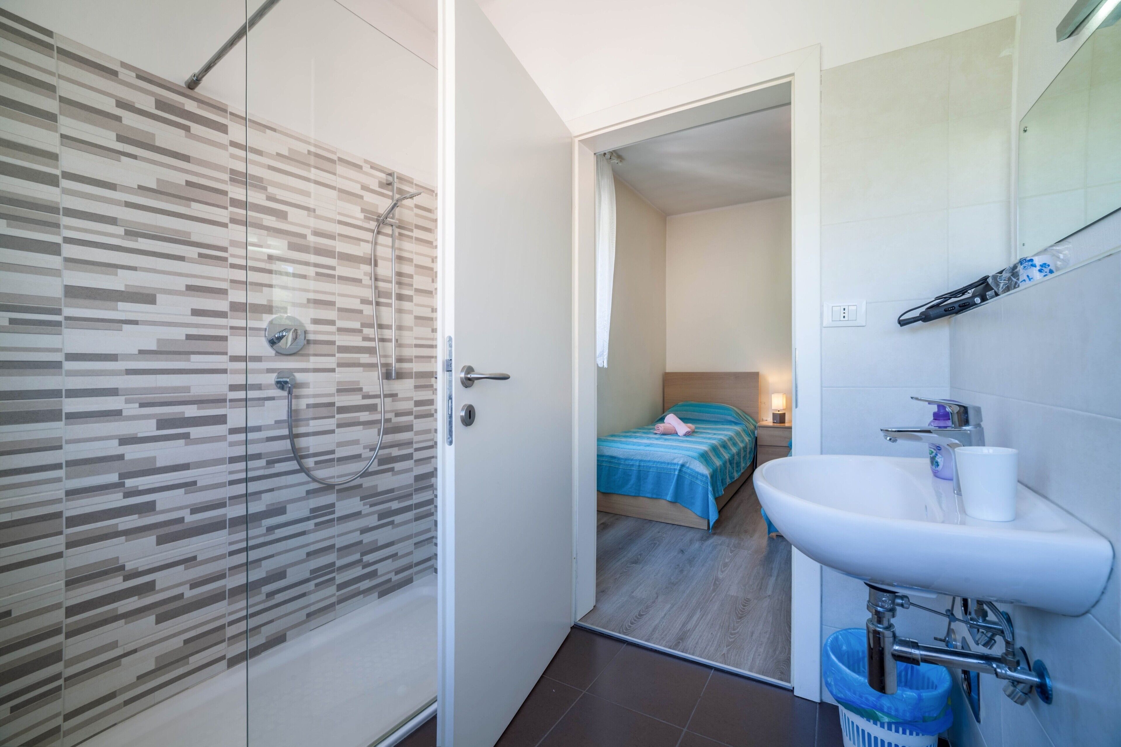 Vasca, asciugacapelli, asciugamani