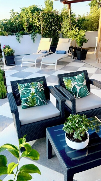 Ettore 3-bed Villa - Sleeps 6, Garden & Parking