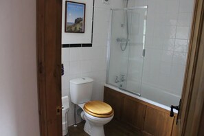 Cottage | Bathroom - Charming3Bedroom Cottage in Gr8 Location (Buxton)