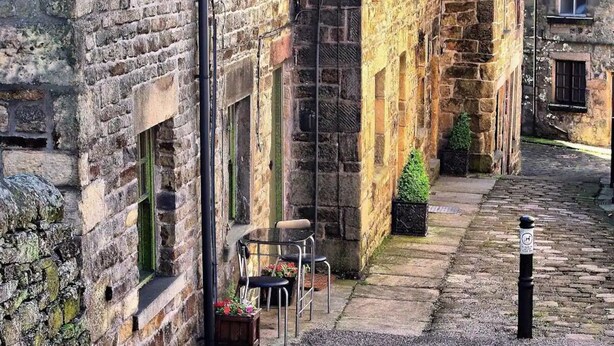 Front of property - Charming3Bedroom Cottage in Gr8 Location (Buxton)