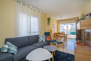 TV - Apartment 'Estrella 2 3A Spaniahome' near Beach with Shared Pool & Wi-Fi (l'Alfàs del Pi)