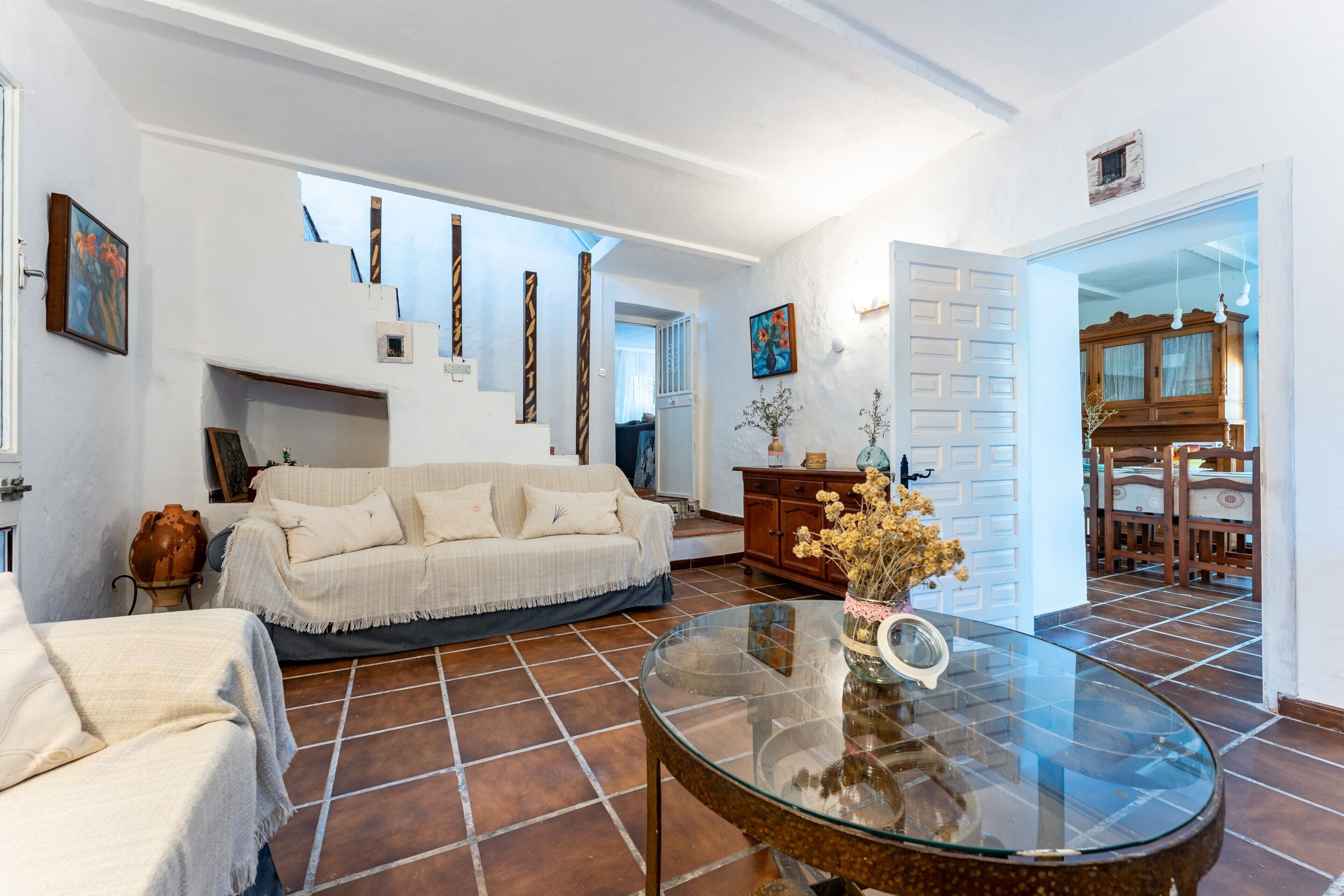 Televisión y chimenea 