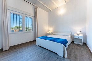 8 bedrooms, free WiFi, bed sheets