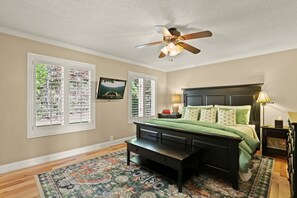 4 Schlafzimmer, Bügeleisen/Bügelbrett, kostenloses WLAN, Bettwäsche