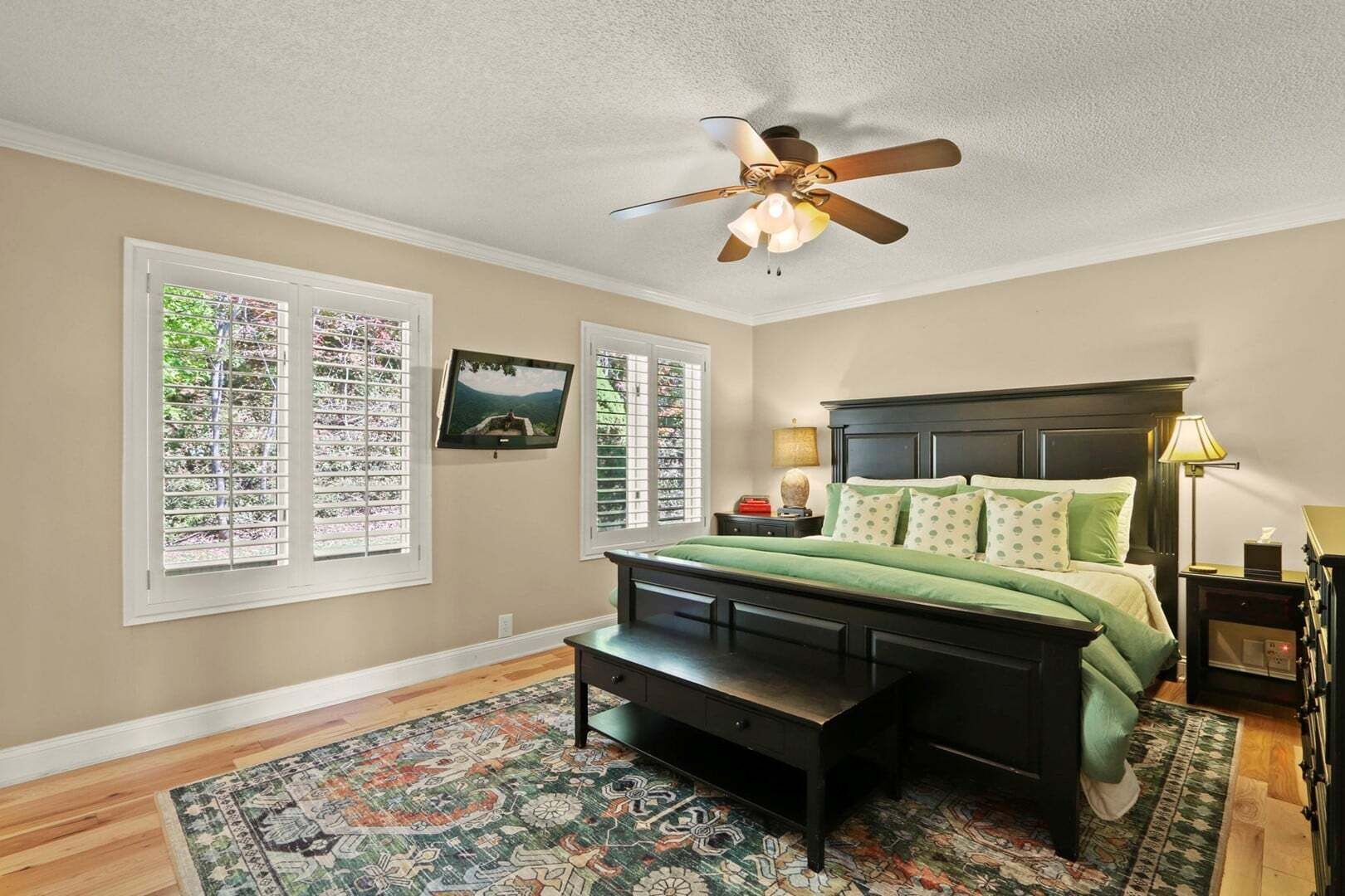4 bedrooms, free WiFi, bed sheets