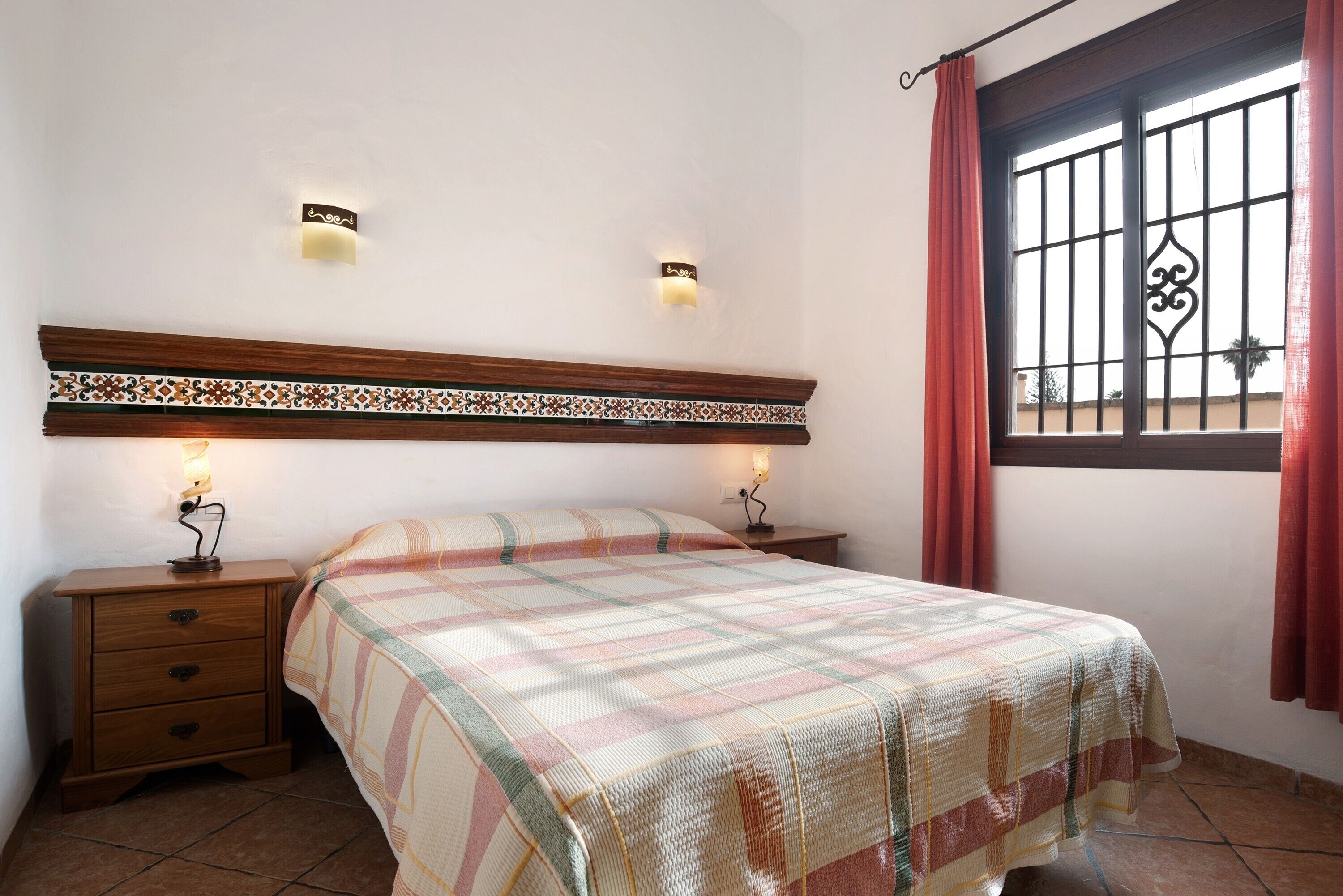 2 makuuhuonetta, silitysrauta/-lauta, ilmainen Wi-Fi, vuodevaatteet