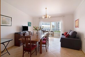Interior - Apartment 'Quarteira Beach Iii' with Balcony, Wi-Fi and Air Conditioning (Quarteira)