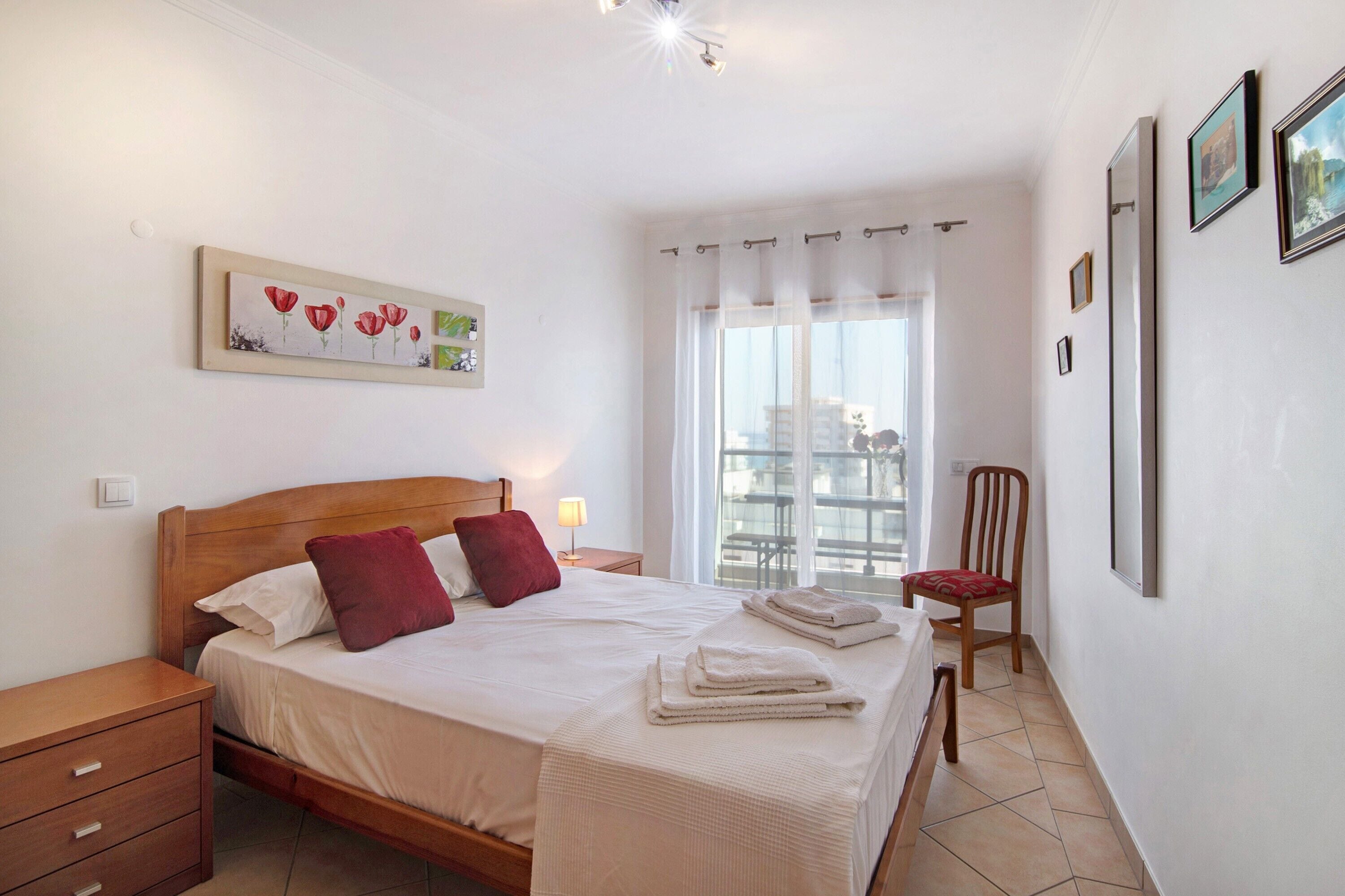 3 soverom, strykejern/-brett, wi-fi (inkludert) og sengetøy