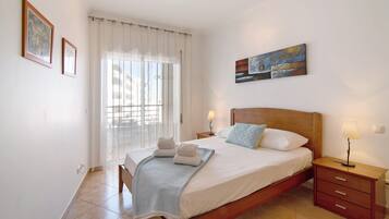 3 habitaciones, tabla de planchar con plancha y wifi gratis