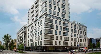 Modern Apartment | Parking in Garage | Balcony