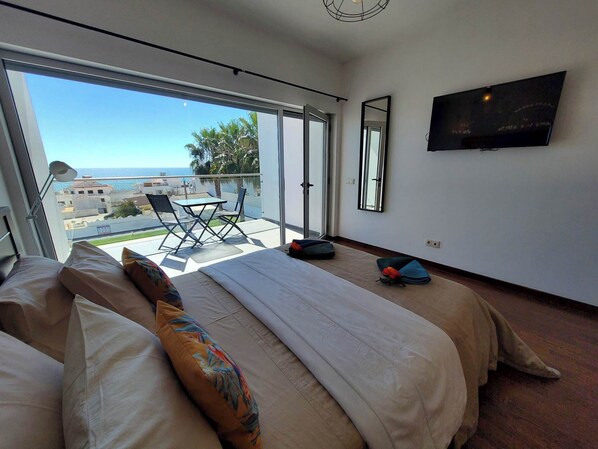 2 bedrooms, iron/ironing board, travel cot, free WiFi