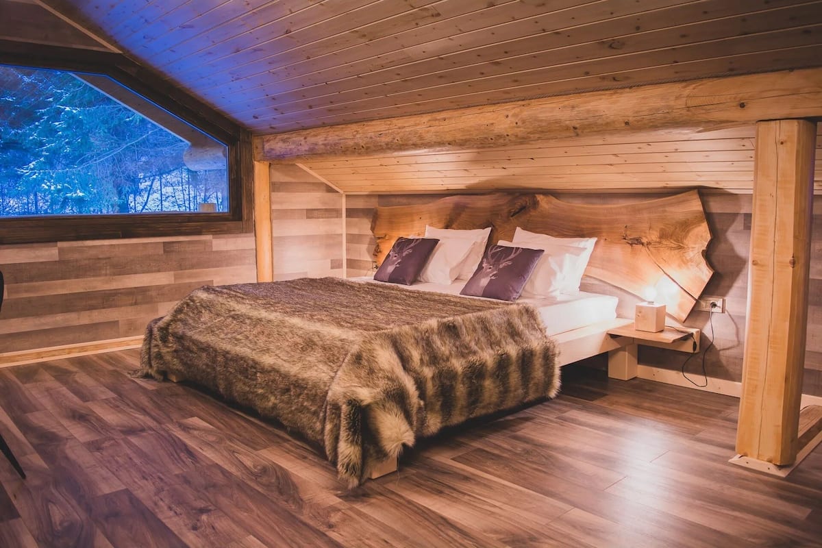 1 bedroom, minibar, WiFi (free), bed sheets