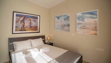 House | 2 bedrooms, iron/ironing board, free WiFi, bed sheets