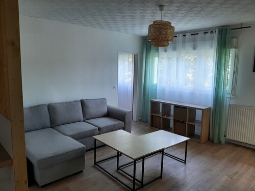 Chambre dans un appartement spacieux et rénové