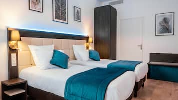 Kamar Superior | 1 kamar tidur, seprai premium, brankas, dan meja kerja