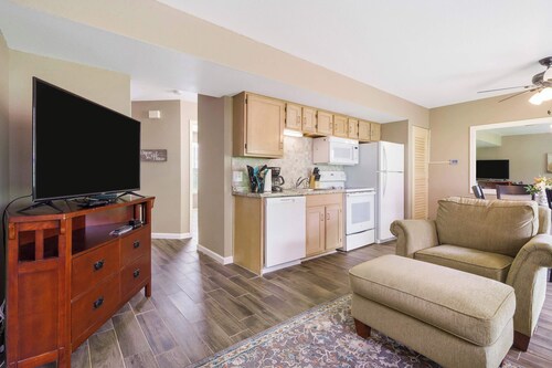 Abby Lane Leisure Time - Near Lake Taneycomo