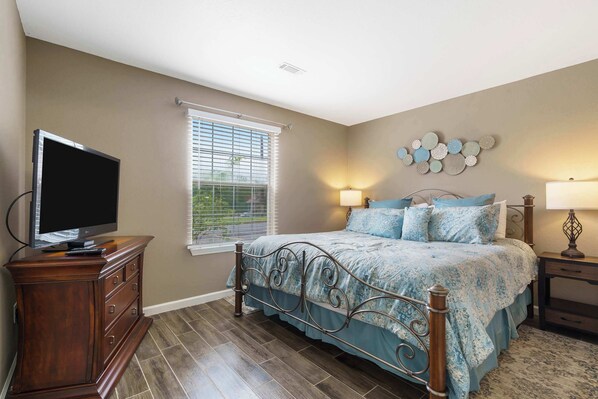 Condo, 1 King Bed, Patio, Garden View (Abby Lane Leisure Time) | 1 bedroom, individually decorated, individually furnished, free WiFi