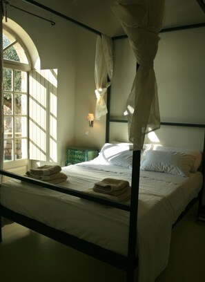 6 bedrooms, WiFi
