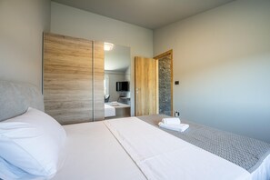 3 Schlafzimmer, Schreibtisch, BĂŒgeleisen/BĂŒgelbrett, kostenloses WLAN