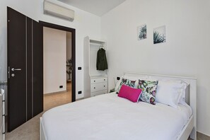 2 chambres, fer et planche à repasser, accès au Wi-Fi (inclus)