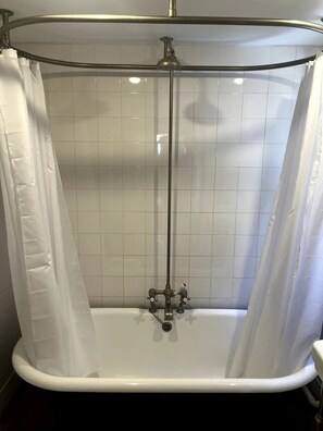 Basic House, 1 Double Bed with Sofa bed | Bathroom | Towels, soap, shampoo, toilet paper