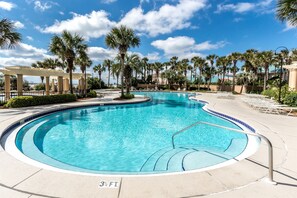 Pool - Spacious Condo W/ 6 Seat Golf Cart* Tropical Pool* Tiki Bar* Kiddie Pool*Hot Tub (Miramar Beach)