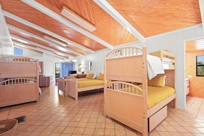 5 habitaciones, tabla de planchar con plancha y wifi gratis