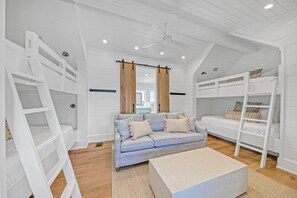 4 chambres, fer et planche à repasser, Wi-Fi gratuit, draps fournis